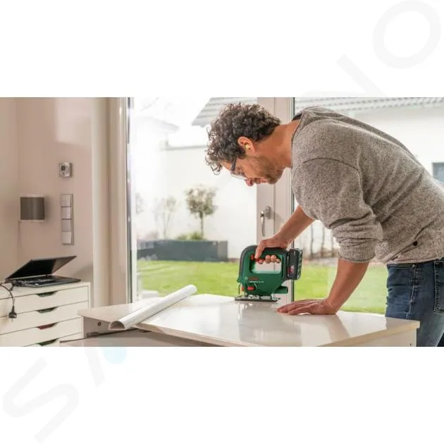 BOSCH GEREEDSCHAP  18V ACCUDECOUPEERZAAG, ZONDER ACCU EN LADER 0603011100