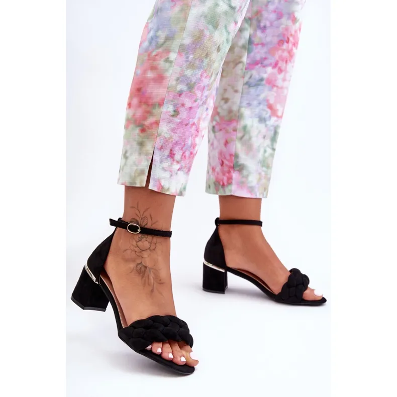 Essenza zwarte suède gevlochten sandalen