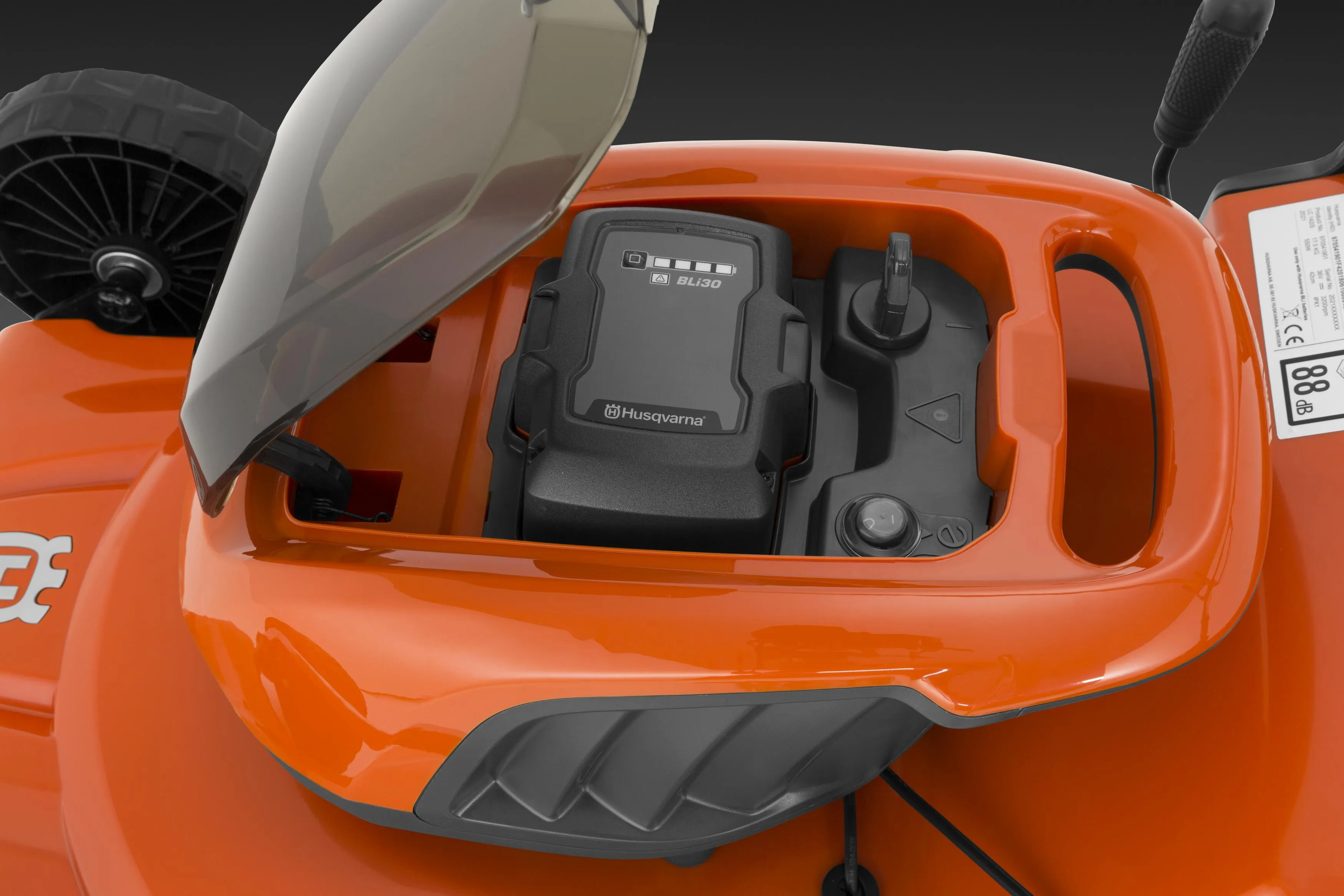 HUSQVARNA LC 142IS ACCU GRASMAAIER  BODY ZONDER ACCU EN ZONDER LADER
