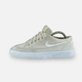 Nike Excee -
