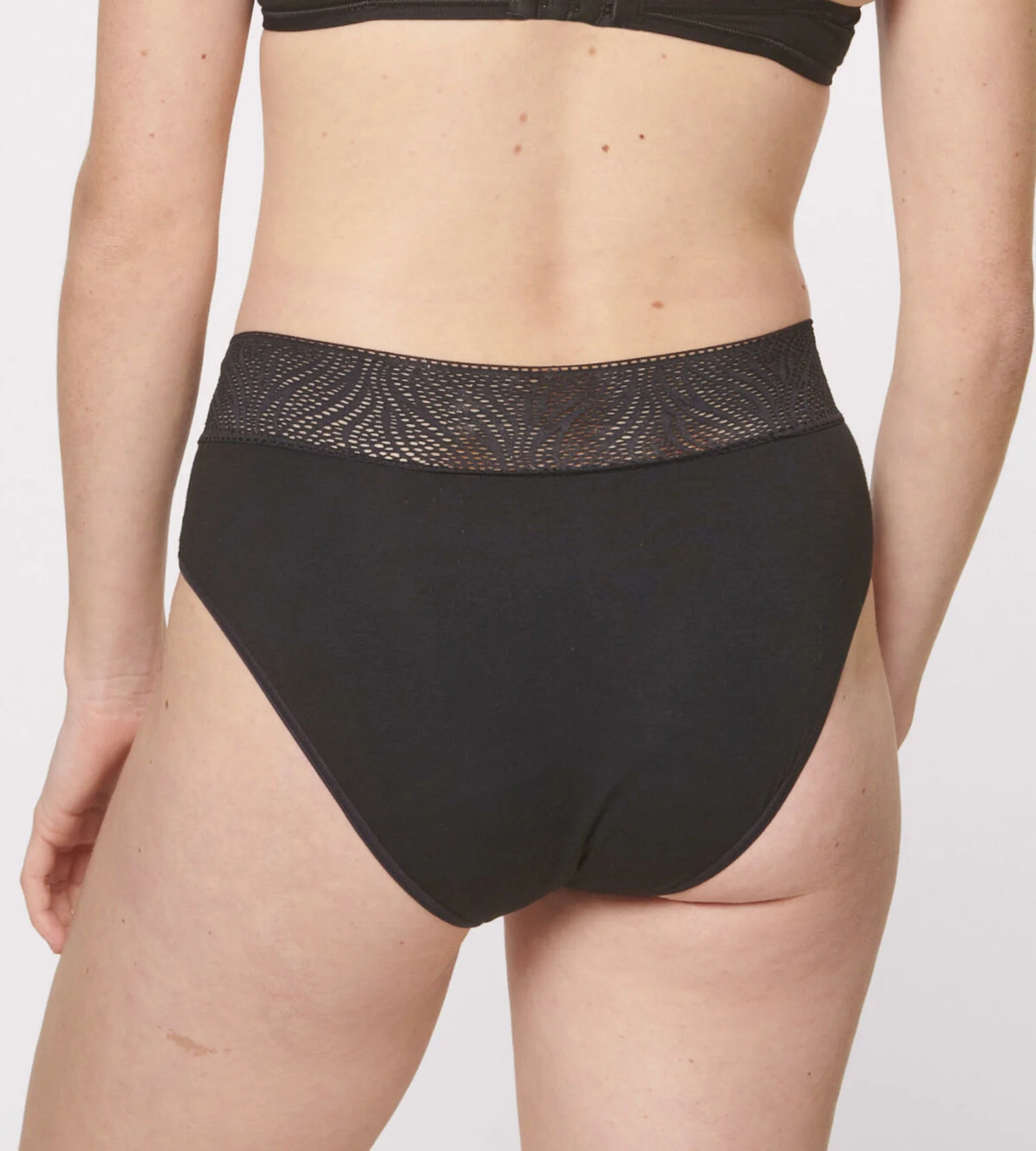 SLOGGI MENSTRUATIE ONDERGOED  PERIOD PANT HIPSTER MEDIUM