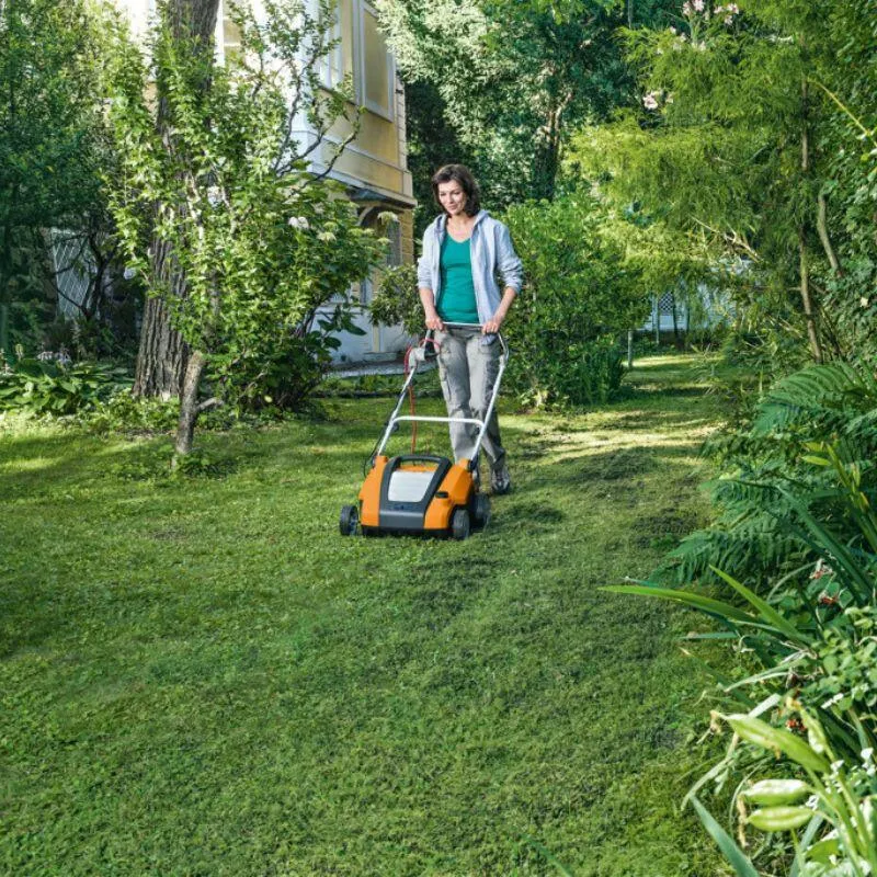 Stihl RLE 240 Elektrische Verticuteermachine