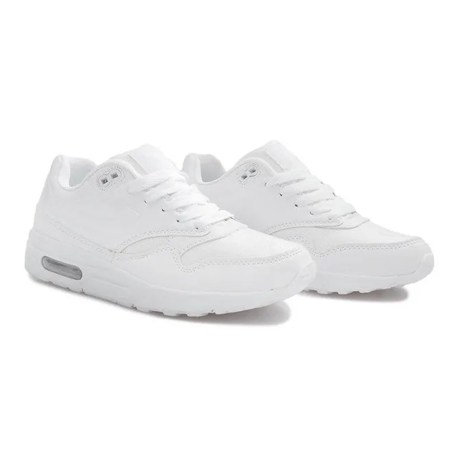 Witte sportschoenen